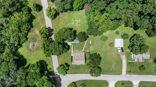 103 Henryville Bluelick Road, Henryville, IN 47126