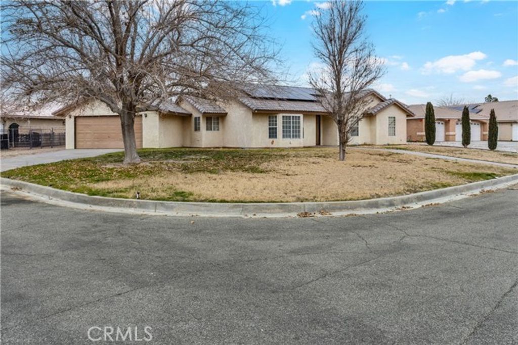 14926 Rivers Edge Road, Helendale, CA 92342