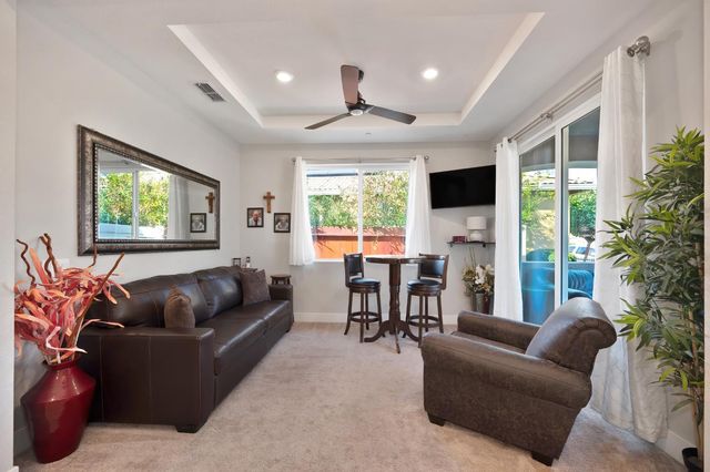 4000 Hovnanian Dr, Sacramento, CA 95834