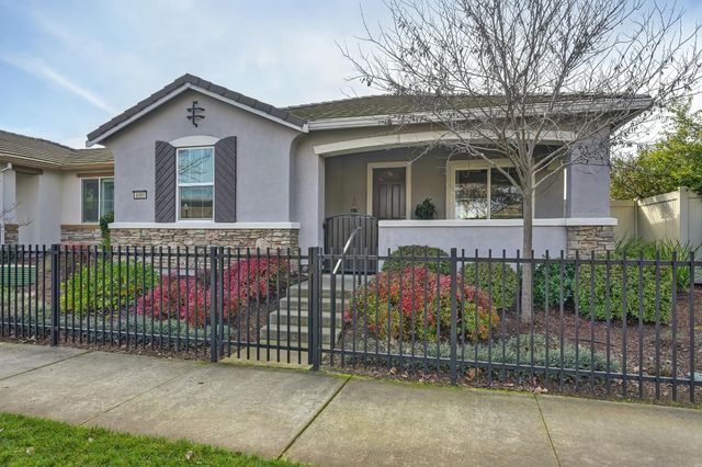 4000 Hovnanian Dr, Sacramento, CA 95834