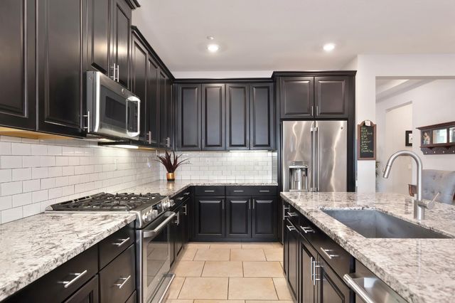 4000 Hovnanian Dr, Sacramento, CA 95834