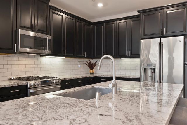 4000 Hovnanian Dr, Sacramento, CA 95834