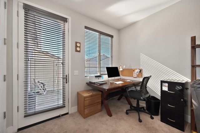 4000 Hovnanian Dr, Sacramento, CA 95834