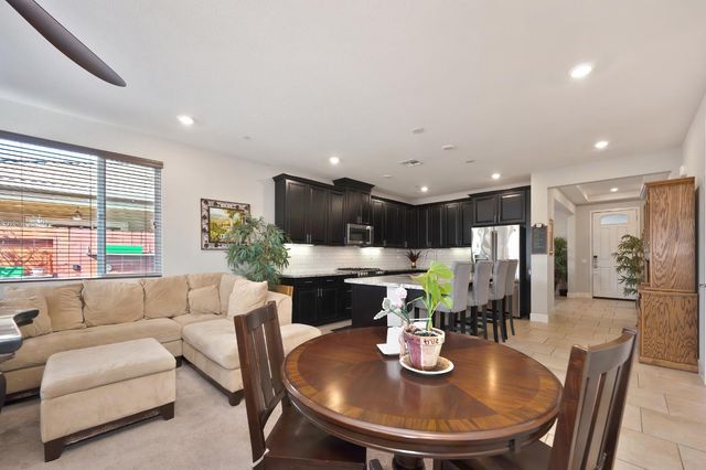 4000 Hovnanian Dr, Sacramento, CA 95834