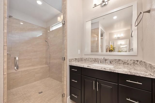 4000 Hovnanian Dr, Sacramento, CA 95834