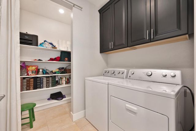 4000 Hovnanian Dr, Sacramento, CA 95834