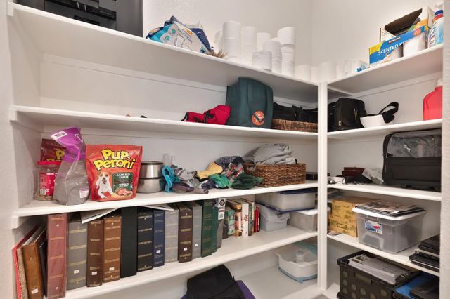 4000 Hovnanian Dr, Sacramento, CA 95834