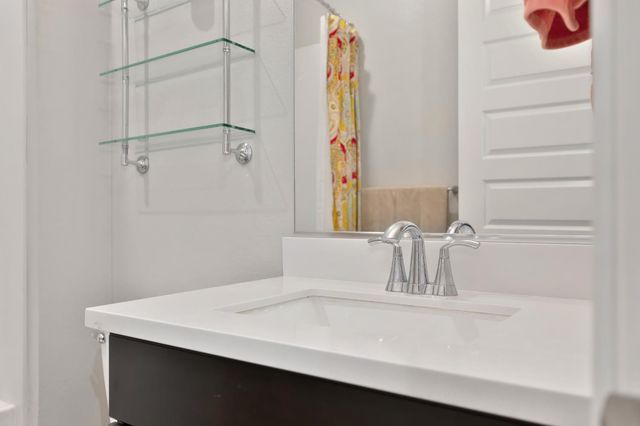 4000 Hovnanian Dr, Sacramento, CA 95834