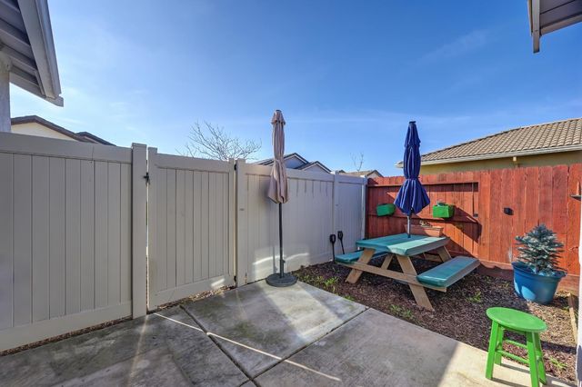 4000 Hovnanian Dr, Sacramento, CA 95834
