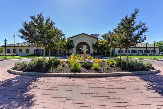 4000 Hovnanian Dr, Sacramento, CA 95834