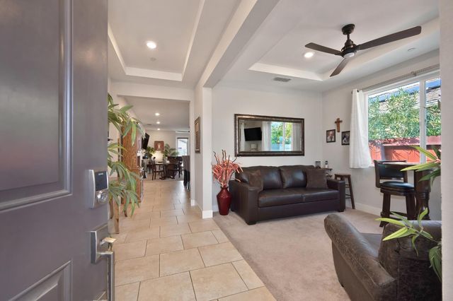 4000 Hovnanian Dr, Sacramento, CA 95834