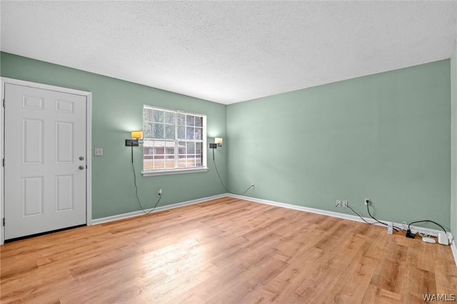 130 Rosewood, Moundville, AL 35474