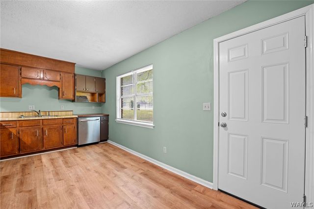 130 Rosewood, Moundville, AL 35474