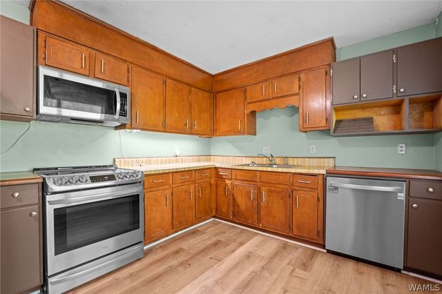 130 Rosewood, Moundville, AL 35474