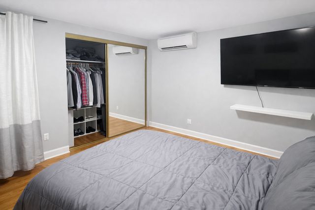 5202 Washington Street 206, Downers Grove, IL 60515