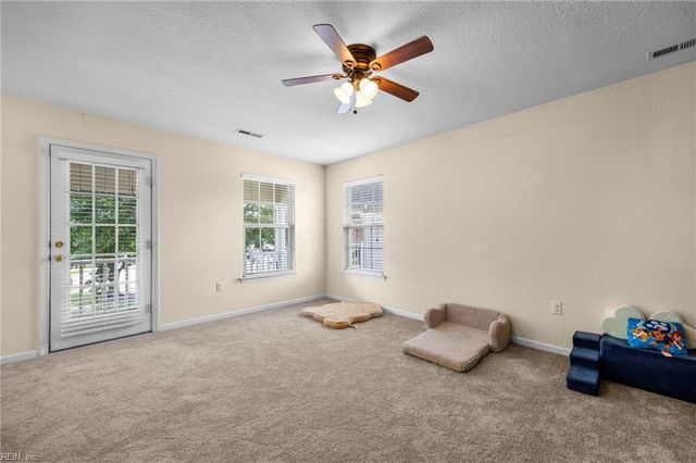 869 Brittlebank DR, Virginia Beach, VA 23462