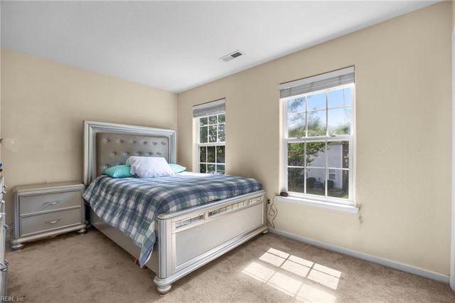 869 Brittlebank DR, Virginia Beach, VA 23462