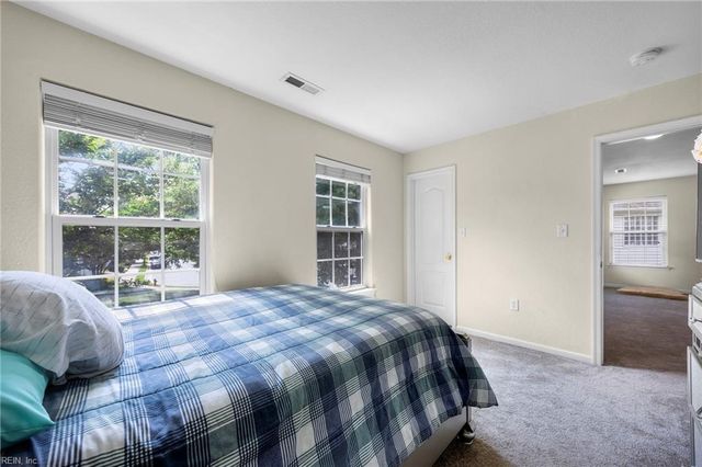 869 Brittlebank DR, Virginia Beach, VA 23462