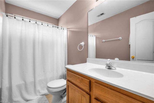 869 Brittlebank DR, Virginia Beach, VA 23462