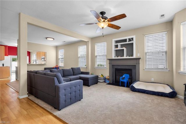 869 Brittlebank DR, Virginia Beach, VA 23462