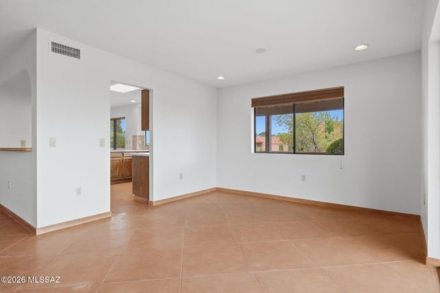 1013 W Desert Hills Drive, Green Valley, AZ 85622