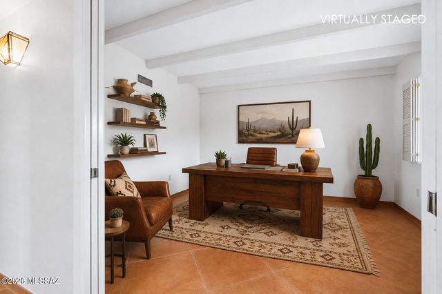 1013 W Desert Hills Drive, Green Valley, AZ 85622