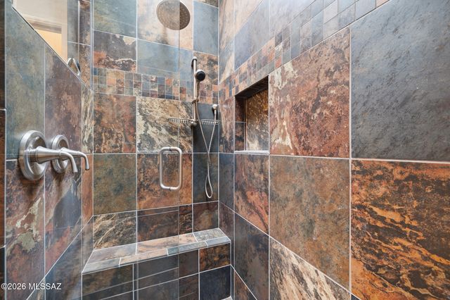 1013 W Desert Hills Drive, Green Valley, AZ 85622