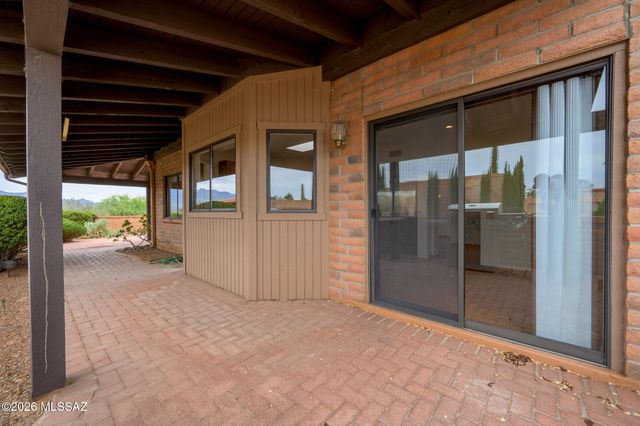 1013 W Desert Hills Drive, Green Valley, AZ 85622