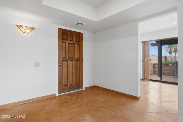 1013 W Desert Hills Drive, Green Valley, AZ 85622