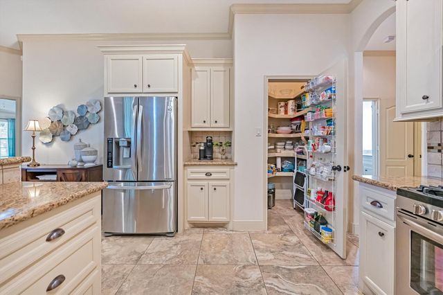 136 Racetrack Lane, Montgomery, TX 77356