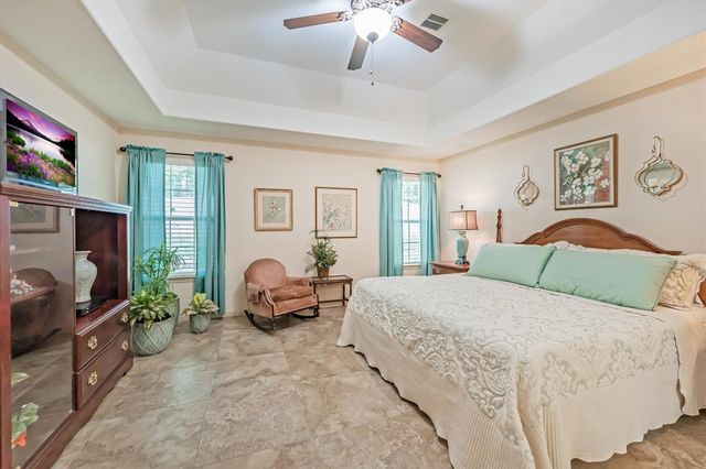 136 Racetrack Lane, Montgomery, TX 77356