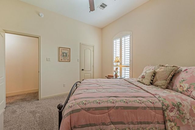 136 Racetrack Lane, Montgomery, TX 77356