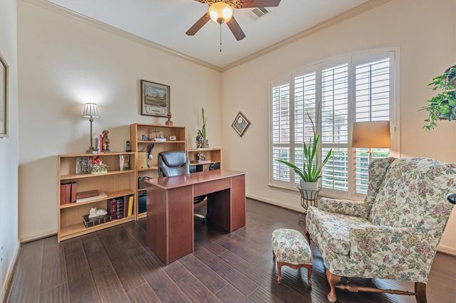 136 Racetrack Lane, Montgomery, TX 77356