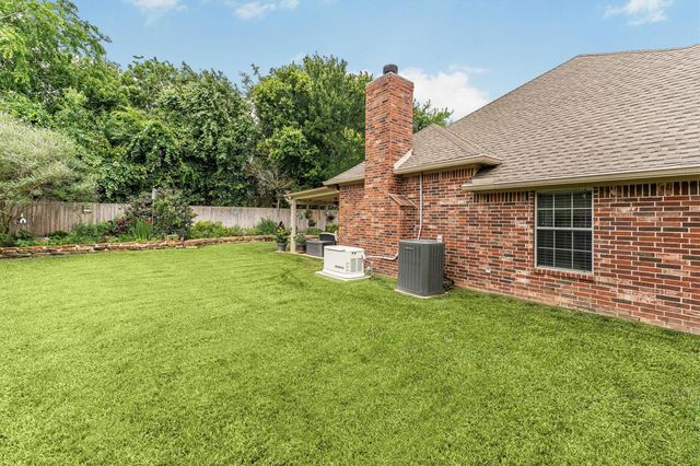 136 Racetrack Lane, Montgomery, TX 77356