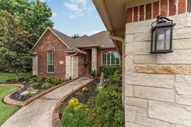 136 Racetrack Lane, Montgomery, TX 77356