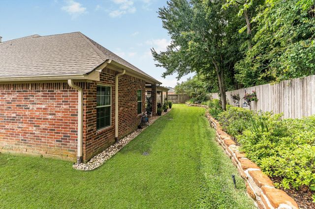 136 Racetrack Lane, Montgomery, TX 77356
