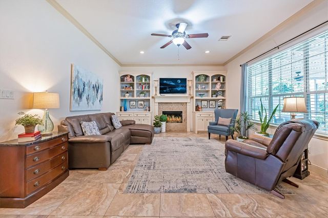 136 Racetrack Lane, Montgomery, TX 77356