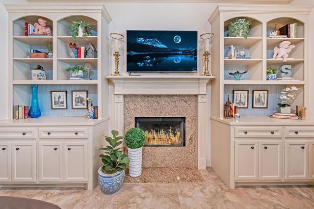 136 Racetrack Lane, Montgomery, TX 77356