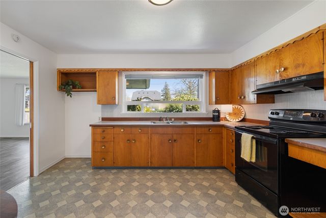 5236 S Thompson Avenue, Tacoma, WA 98408