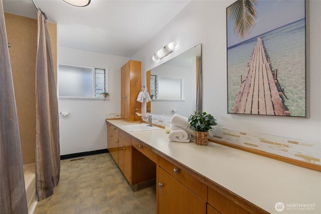 5236 S Thompson Avenue, Tacoma, WA 98408