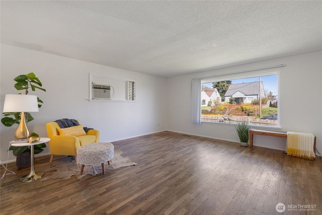 5236 S Thompson Avenue, Tacoma, WA 98408