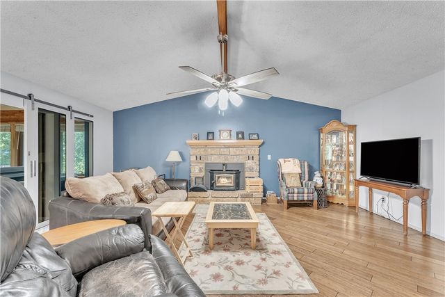 17 Yarmouth Drive, Bella Vista, AR 72715