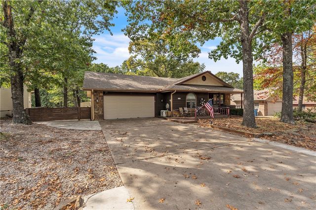 17 Yarmouth Drive, Bella Vista, AR 72715