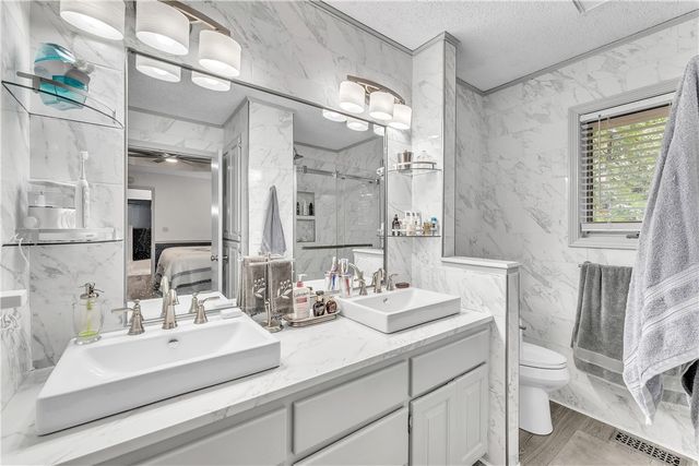 17 Yarmouth Drive, Bella Vista, AR 72715