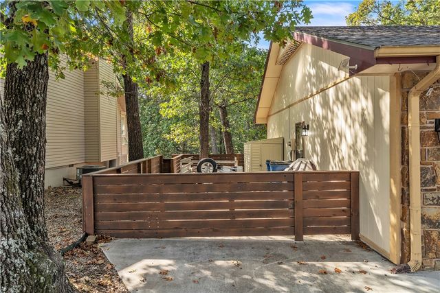 17 Yarmouth Drive, Bella Vista, AR 72715