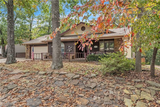 17 Yarmouth Drive, Bella Vista, AR 72715