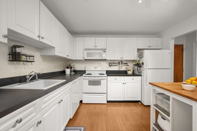 326 Broadway 23, Somerville, MA 02145