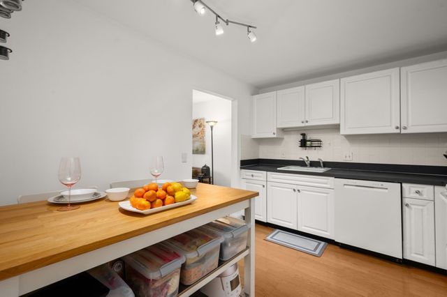 326 Broadway 23, Somerville, MA 02145