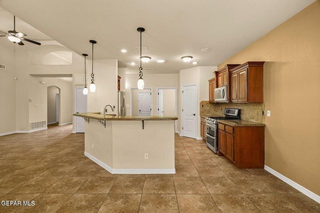 14117 RAINBOW POINT Drive, El Paso, TX 79938