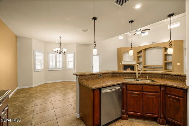 14117 RAINBOW POINT Drive, El Paso, TX 79938